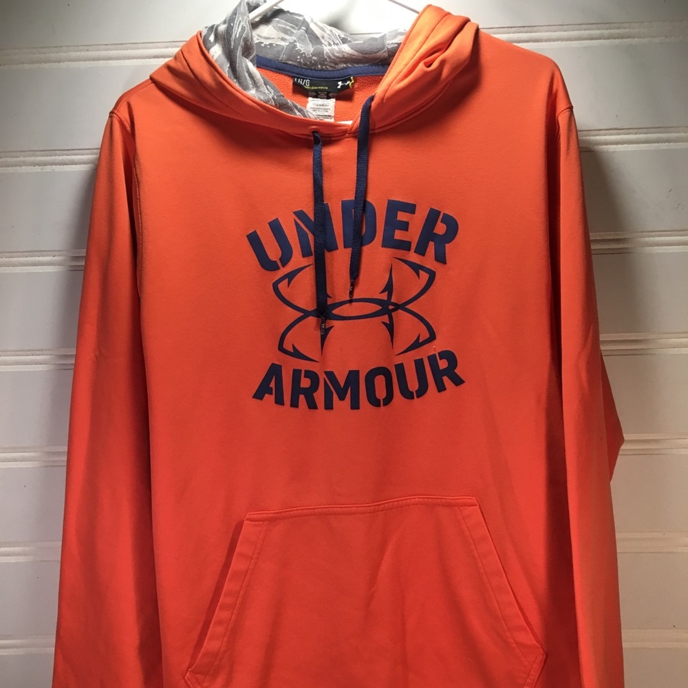 Under Armour women’s long sleeve pullover hoodie